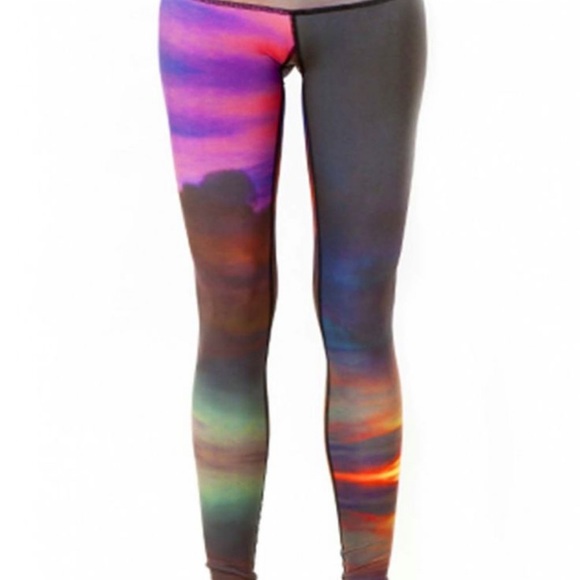 Teeki Multicolor Sunset Hot Pant - Picture 3 of 8